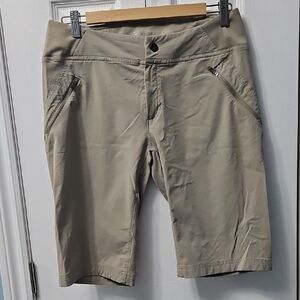 Columbia Bermuda Size 10 Color Tan